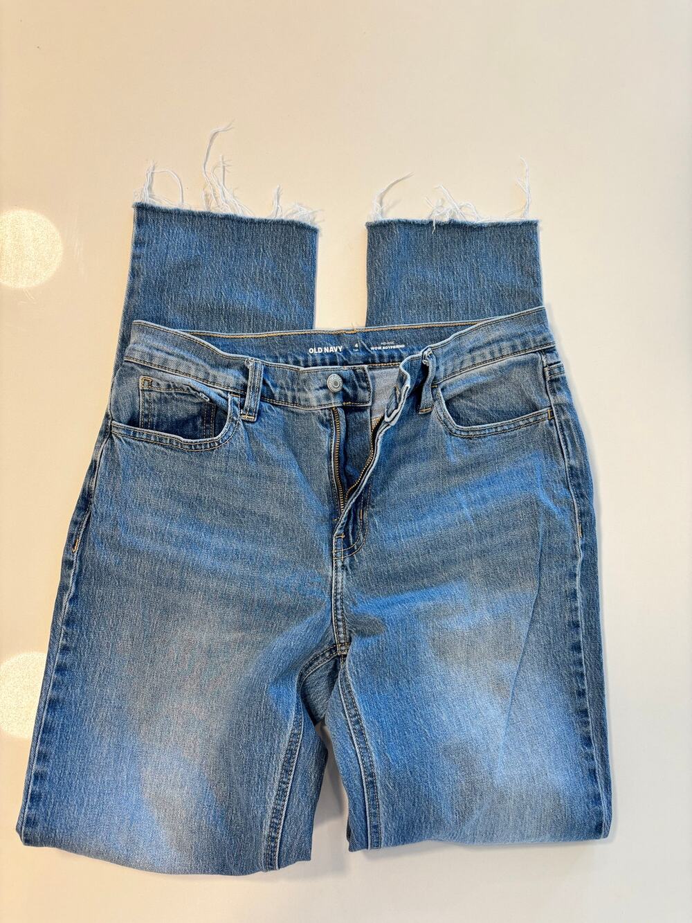 Old Navy WOW Boyfriend Jeans Women’s 4 Tall Mid Rise Raw Hem Medium Wash